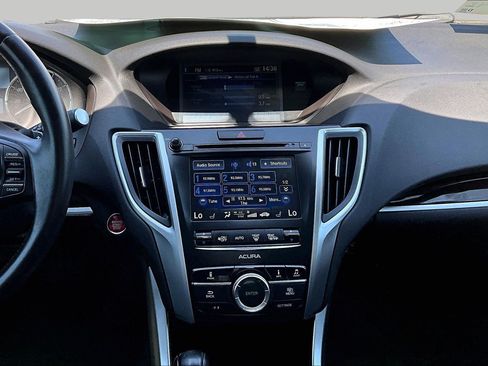 Used 2016 Acura TLX FWD image 6