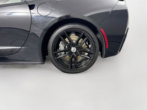 Used 2019 Chevrolet Corvette Stingray Coupe w/ Carbon Flash Badge Package RWD image 13