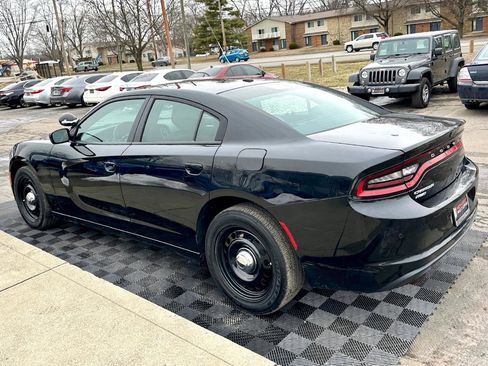 Used 2019 Dodge Charger Police image 3