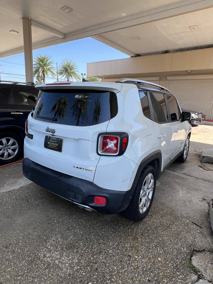 Used 2017 Jeep Renegade Limited FWD image 4