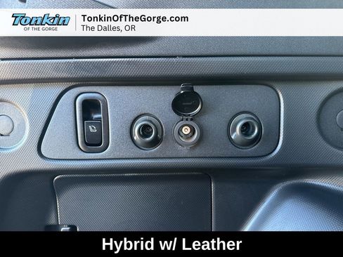 Used 2025 Subaru Forester Limited w/ Popular Package AWD/4WD image 6