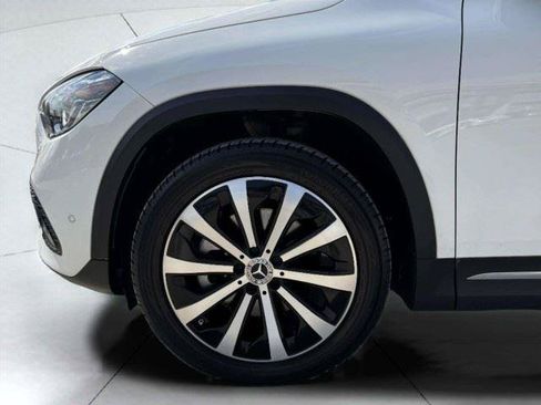 Used 2023 Mercedes-Benz GLA 250 w/ Premium Package image 57