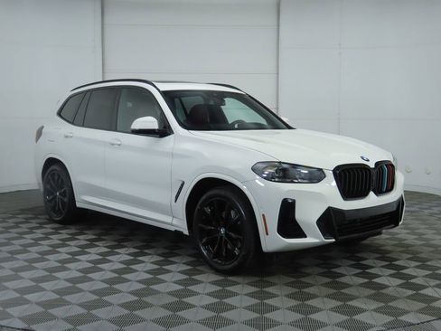 Used 2023 BMW X3 xDrive30i w/ M Sport Package image 3