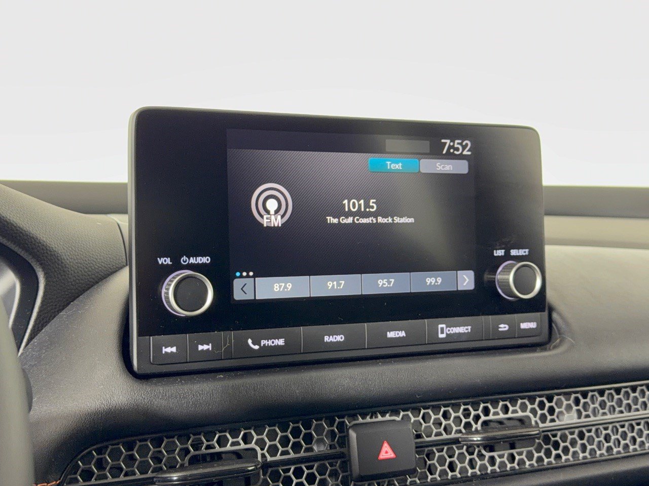 Certified 2024 Honda HR-V Sport image 23