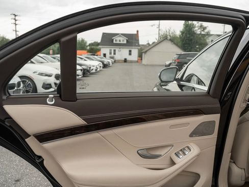Used 2019 Mercedes-Benz S 560 4MATIC Sedan image 10