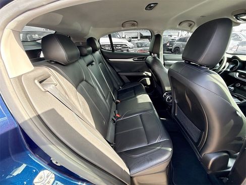 Used 2018 Alfa Romeo Stelvio Sport w/ Quick Order Package 22J Sport image 32