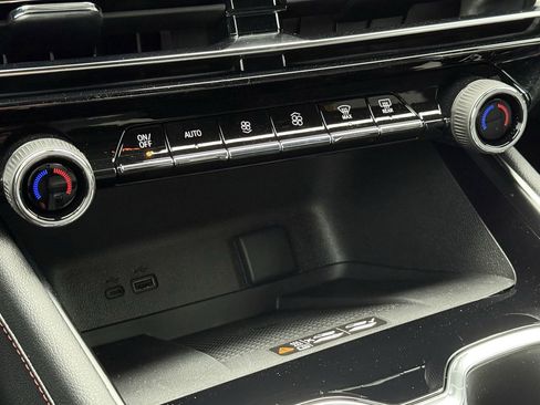 New 2026 Chevrolet Traverse Z71 w/ Enhanced Driving Package image 17