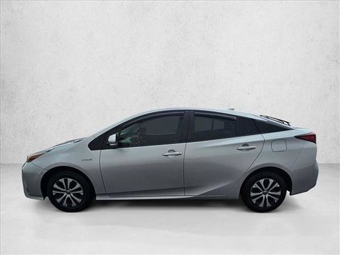 Used 2019 Toyota Prius XLE w/ Advanced Technology Package image 2