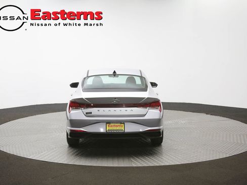 Used 2021 Hyundai Elantra SEL w/ Convenience Package image 35