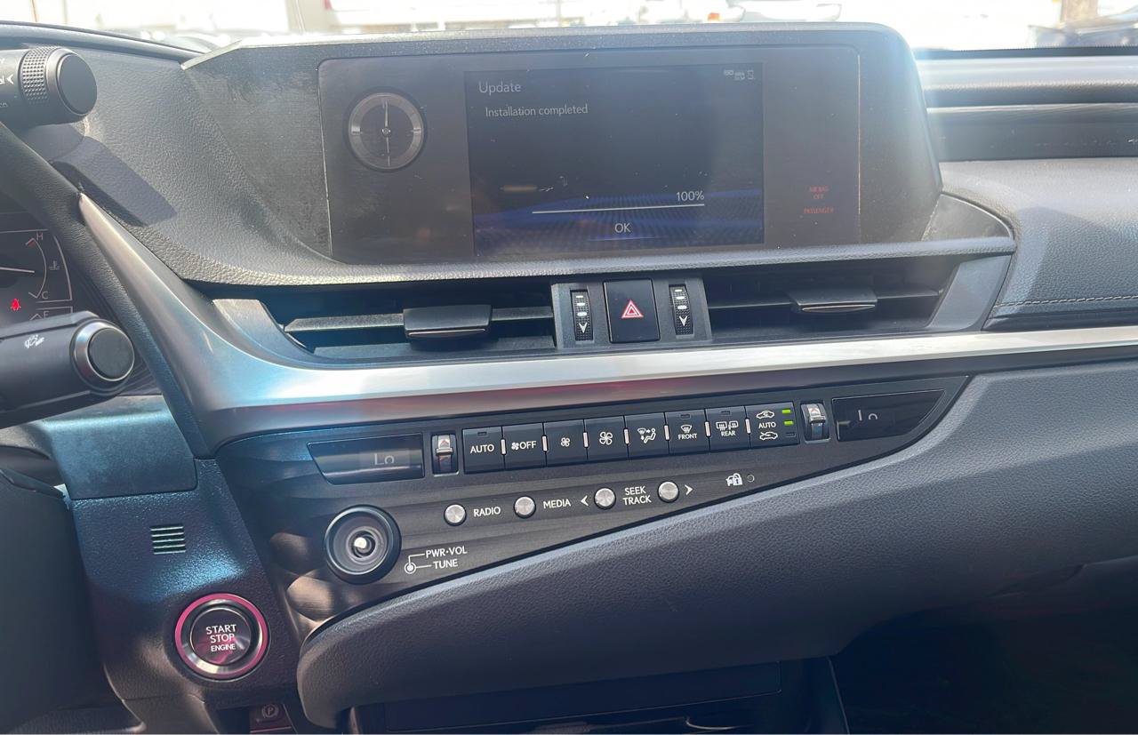 Used 2019 Lexus ES 350 w/ Accessory Package 2 FWD image 19