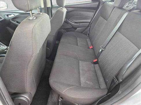 Used 2018 Ford Focus SE FWD image 16