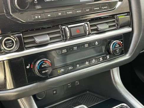 Certified 2023 Nissan Pathfinder SL w/ Cargo Package AWD/4WD image 21