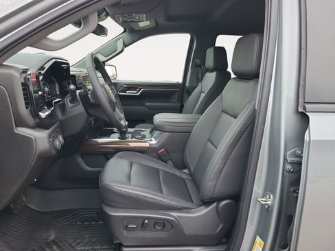 New 2025 Chevrolet Silverado 1500 LT image 10