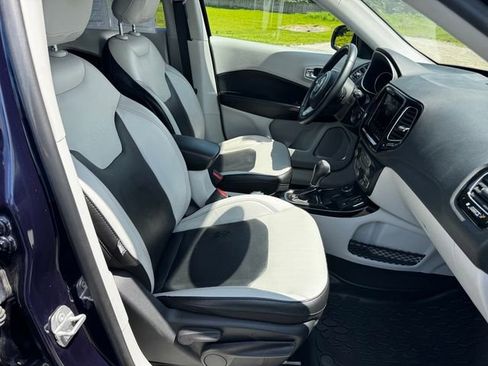 Used 2019 Jeep Compass Limited AWD/4WD image 14