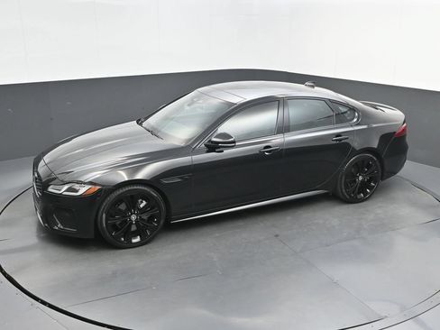 Certified 2024 Jaguar XF R-Dynamic SE AWD/4WD image 31