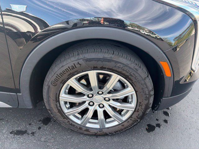 Used 2023 Cadillac XT4 Premium Luxury w/ Cold Weather Package AWD/4WD image 2