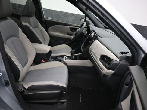 Used 2025 Subaru Forester Premium image 8