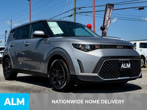 Used 2024 Kia Soul LX w/ Option Group 015 FWD image 4