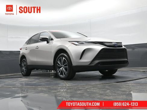 Used 2023 Toyota Venza LE AWD/4WD image 42