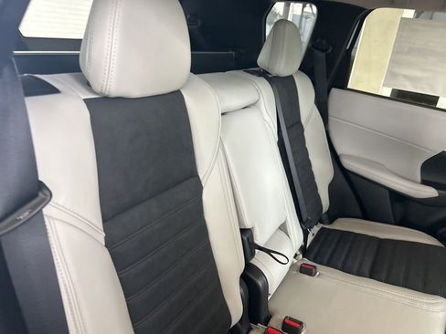 New 2026 Mitsubishi Outlander SE image 27