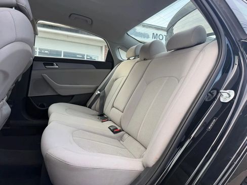 Used 2016 Hyundai Sonata SE image 12