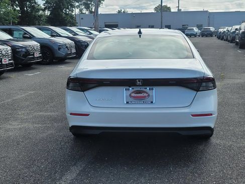Used 2025 Honda Accord SE image 8