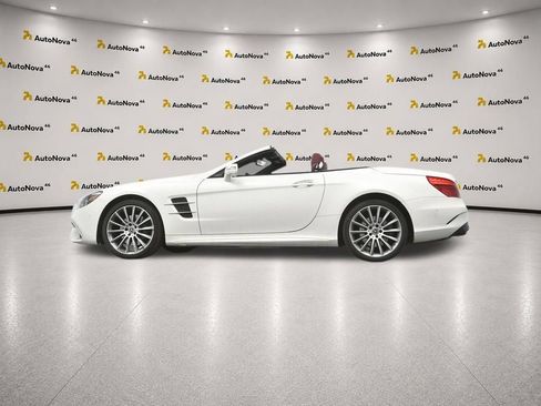 Used 2018 Mercedes-Benz SL 550 image 41