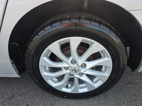 Used 2019 Nissan Sentra SV FWD image 22