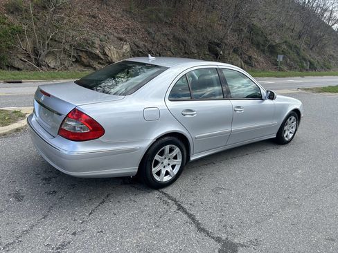 Used 2008 Mercedes-Benz E 320 BlueTEC Sedan image 6