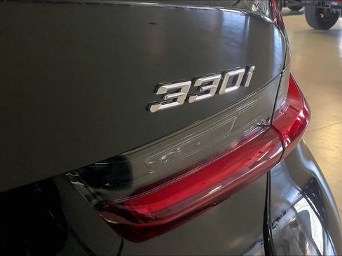New 2026 BMW 330i xDrive Sedan w/ M Sport Package AWD/4WD image 15