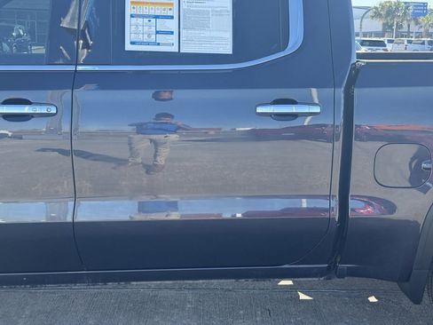 Used 2024 GMC Sierra 1500 SLT image 17