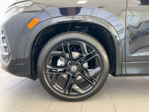 New 2026 Volkswagen Tiguan SE R-Line image 12