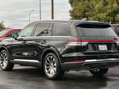 Used 2025 Lincoln Aviator Reserve image 6