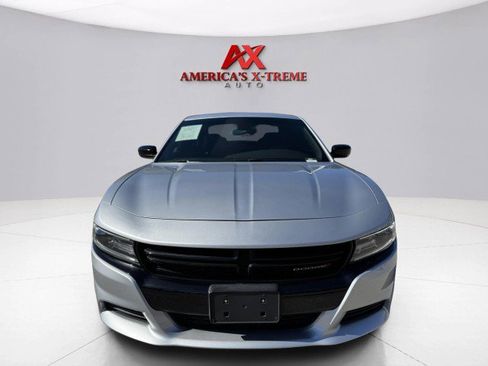 Used 2021 Dodge Charger SXT w/ Blacktop Package image 8