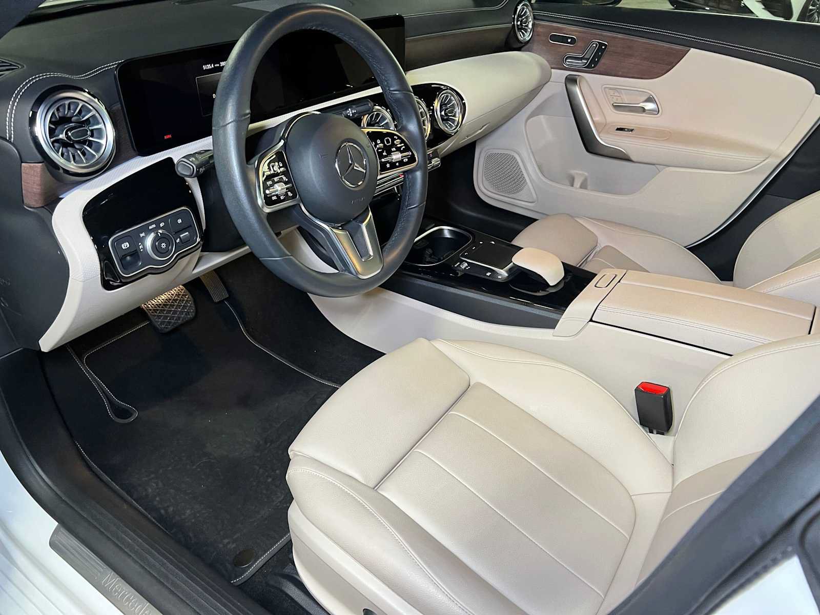 Certified 2023 Mercedes-Benz CLA 250 4MATIC image 24