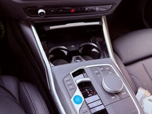 Used 2025 BMW i4 xDrive40i w/ Premium Package AWD/4WD image 11
