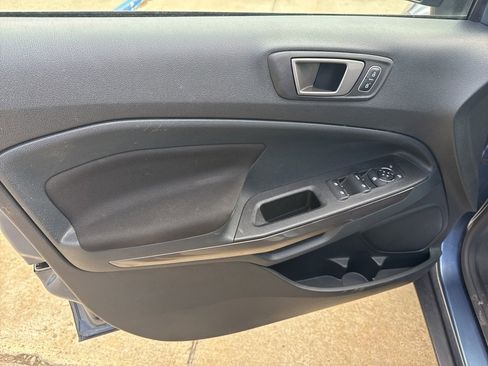 Used 2022 Ford EcoSport SE w/ SE Convenience Package image 7