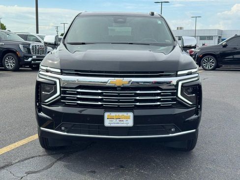 Used 2026 Chevrolet Suburban Premier w/ Sun And Tow Package AWD/4WD image 9