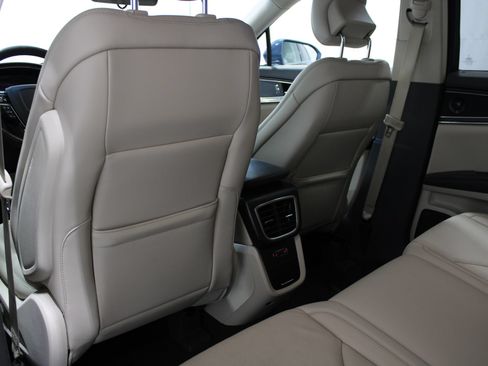 Used 2019 Lincoln Nautilus Reserve AWD/4WD image 16