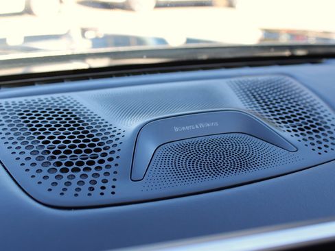 Used 2018 BMW 740i image 36