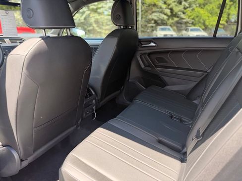 Used 2023 Volkswagen Tiguan SE R-Line AWD/4WD image 7