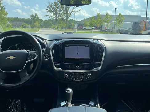 Used 2019 Chevrolet Traverse LT w/ LT Premium Package AWD/4WD image 28