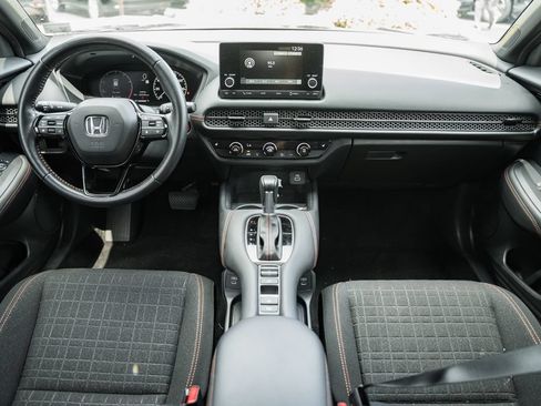 Used 2025 Honda HR-V Sport image 17
