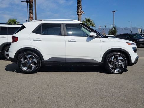 New 2026 Hyundai Venue SEL image 27