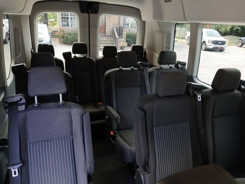 Used 2018 Ford Transit 350 XLT RWD image 11