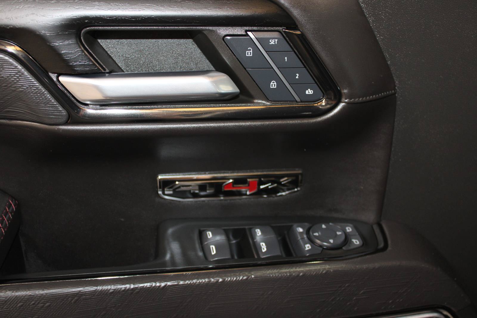 Used 2024 GMC Sierra 1500 AT4X w/ AT4X AEV Edition AWD/4WD image 28