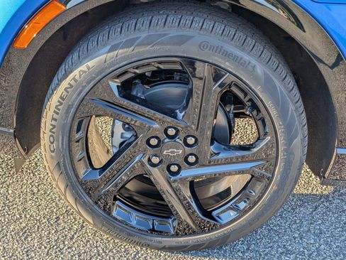 New 2026 Chevrolet Equinox EV RS image 8