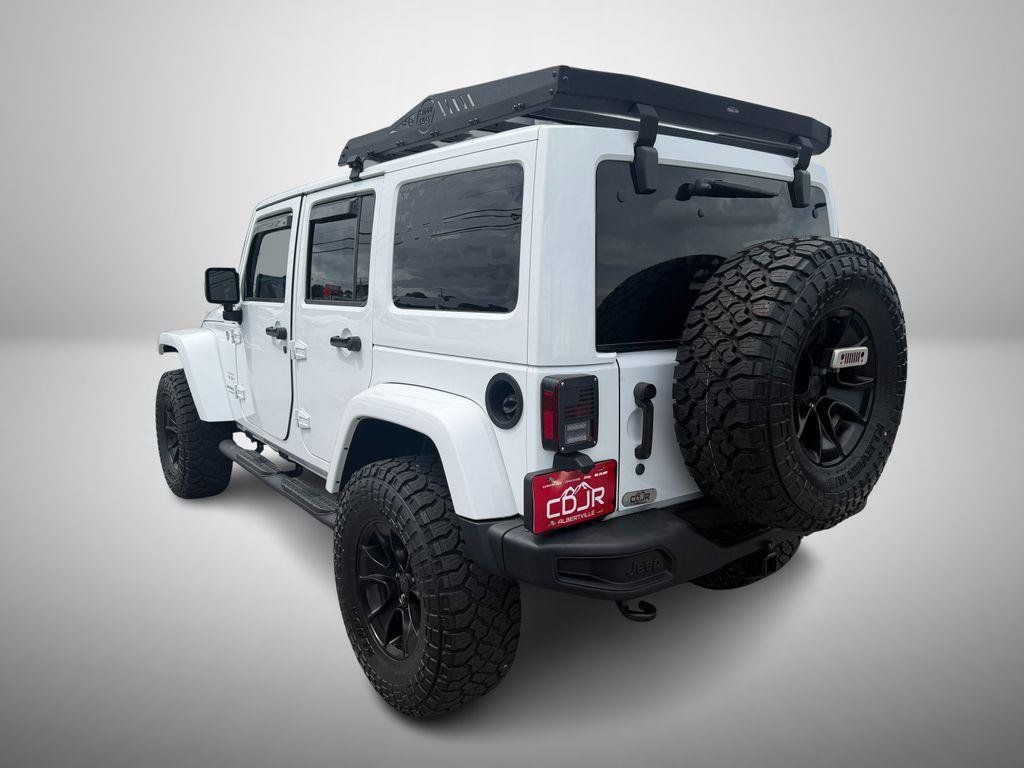 Used 2017 Jeep Wrangler Unlimited Sahara w/ Max Tow Package AWD/4WD image 4