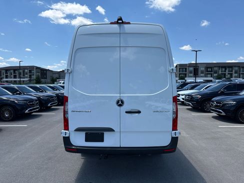 Used 2023 Mercedes-Benz Sprinter 3500 image 7