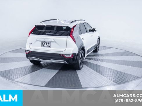 Used 2023 Kia Niro Wave FWD image 9